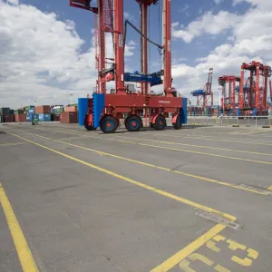 Konecranes Straddle Carrier